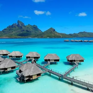 Four Seasons 5* Bora Bora